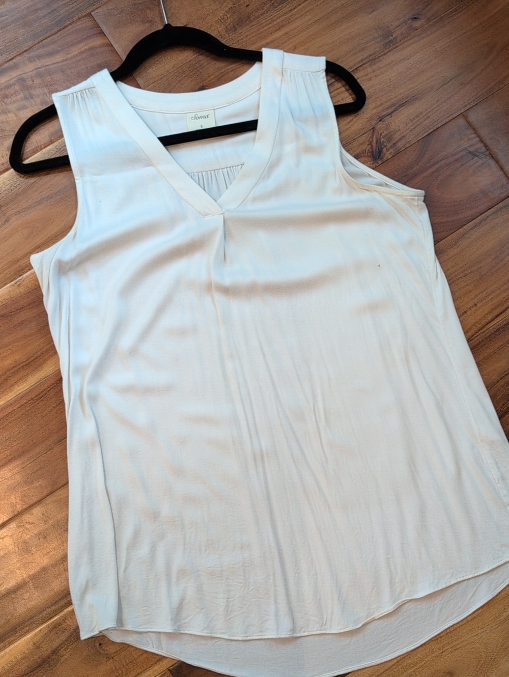 Soma Sleeveless V-Neck Women's Top - Cream